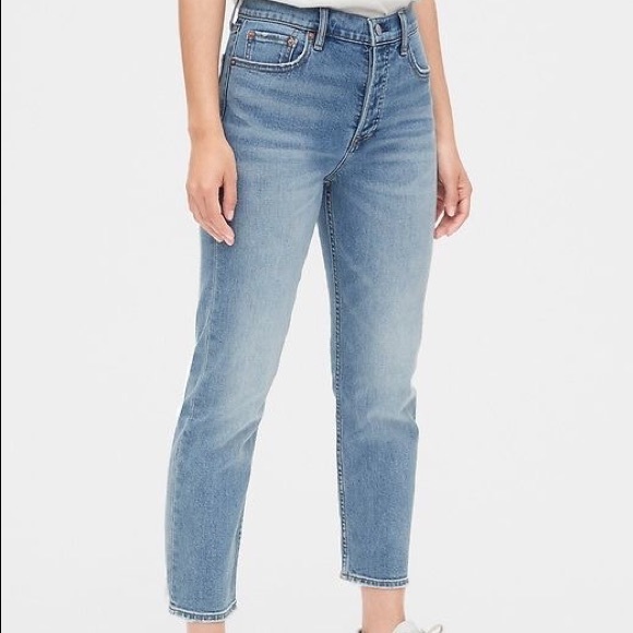 Gap High Rise Cheeky Straight Jeans 
